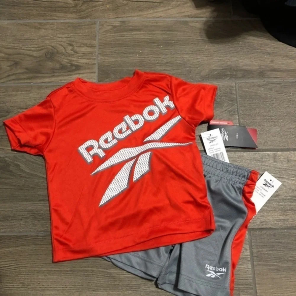 Nwt boys Reebok set red and black activewear sporty streetwear